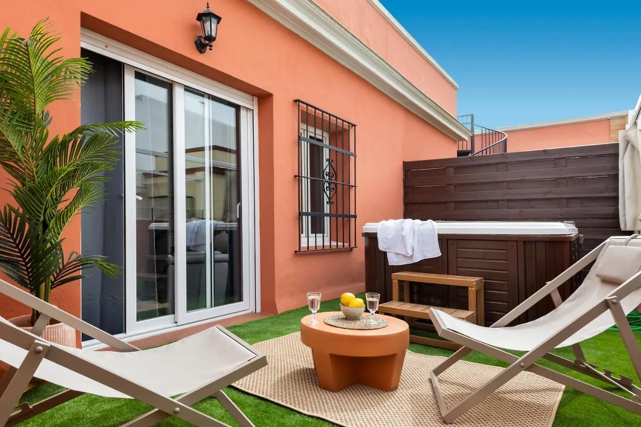 Suites Maestranza Santas Patronas - Penthouse With Jacuzzi And Parking Sevilla 0*,  Spanyolország
