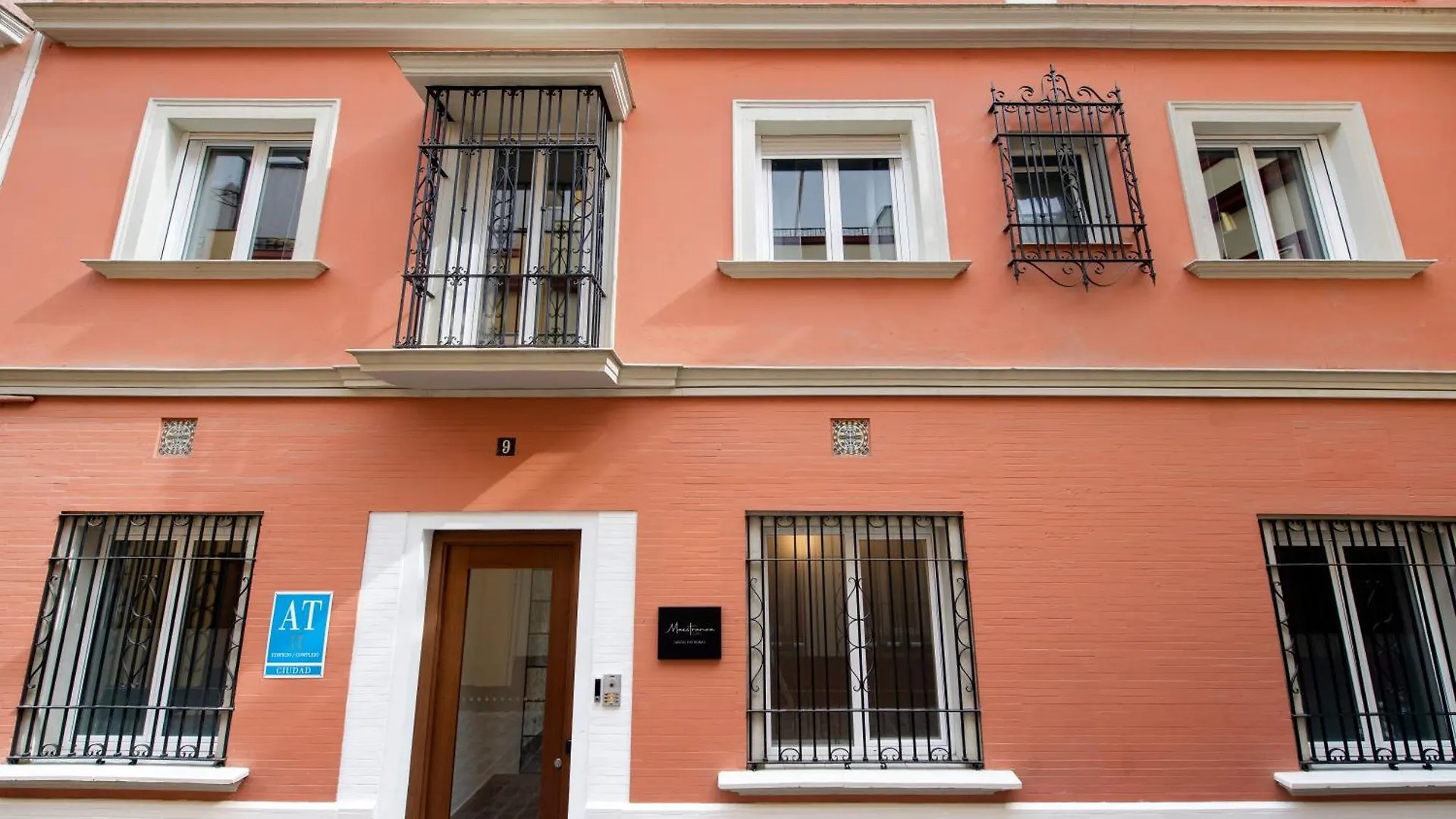 Suites Maestranza Santas Patronas - Penthouse With Jacuzzi And Parking Sevilla